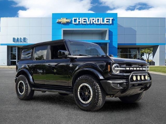 2024 Ford Bronco Outer Banks in Other — front three-quarter view